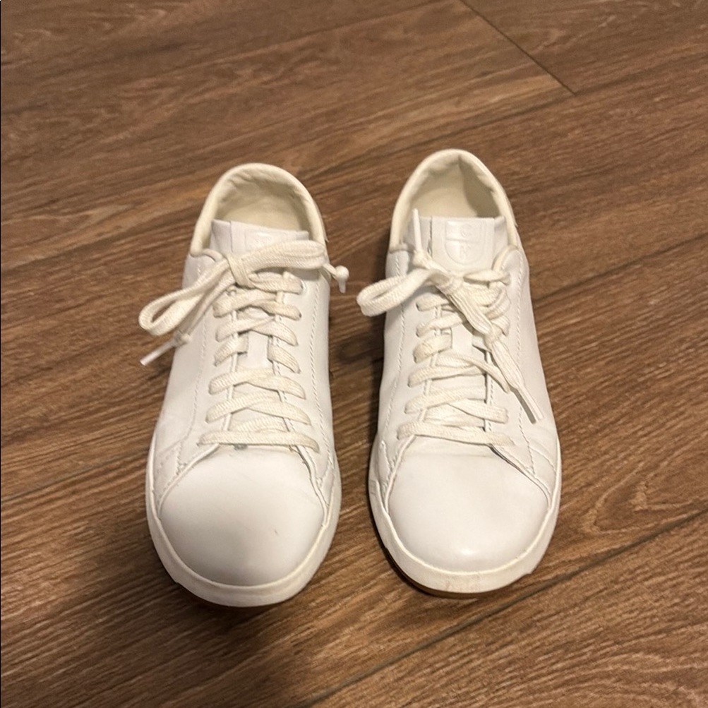 Worn Very Lightly White Leather Lace-Up Sneakers